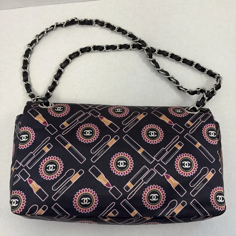 Chanel Lipstick Classic Flap bag